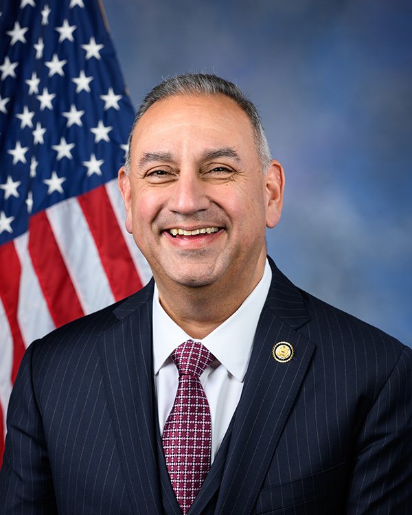 Gilbert Ray Cisneros